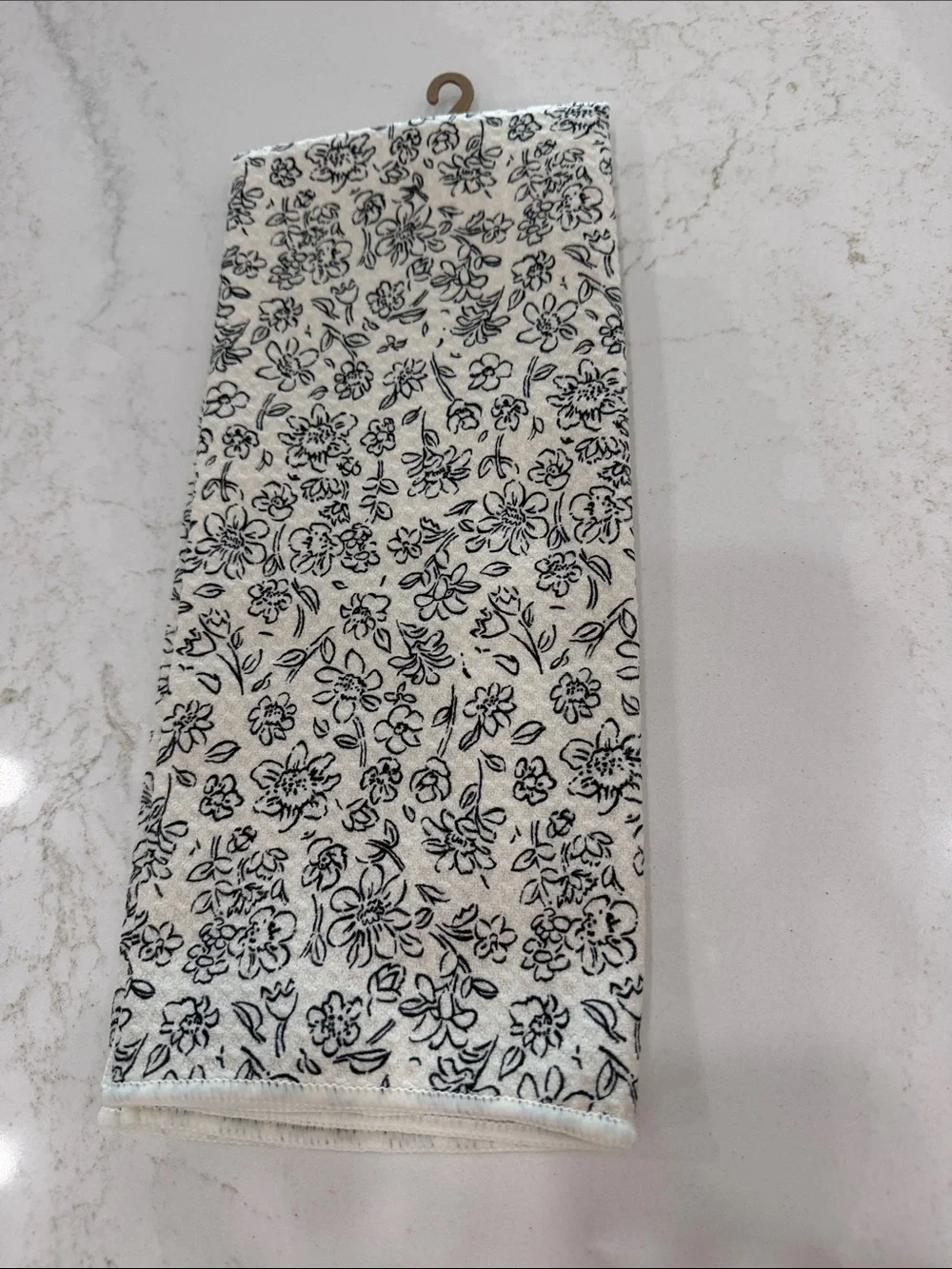 Room Essentials White and Black Floral Kitchen Towel new